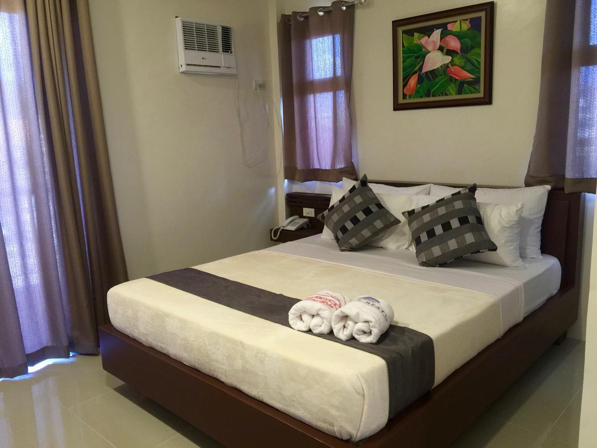 Maruyog'S Ridge Convention Center Hotel เกซอนซิตี้ ภายนอก รูปภาพ