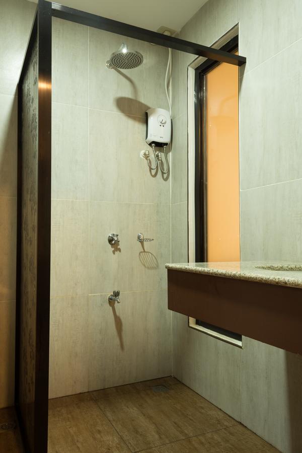 Maruyog'S Ridge Convention Center Hotel เกซอนซิตี้ ภายนอก รูปภาพ