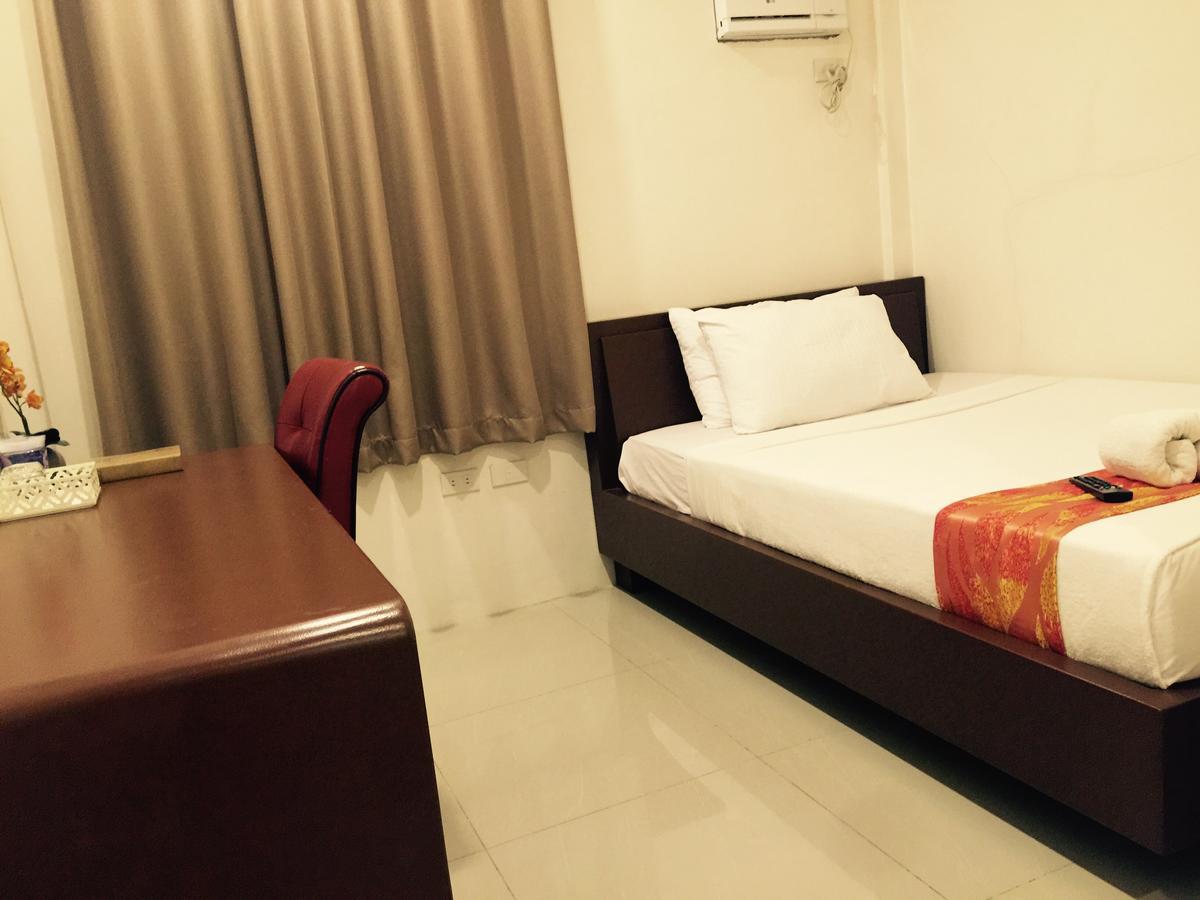 Maruyog'S Ridge Convention Center Hotel เกซอนซิตี้ ภายนอก รูปภาพ