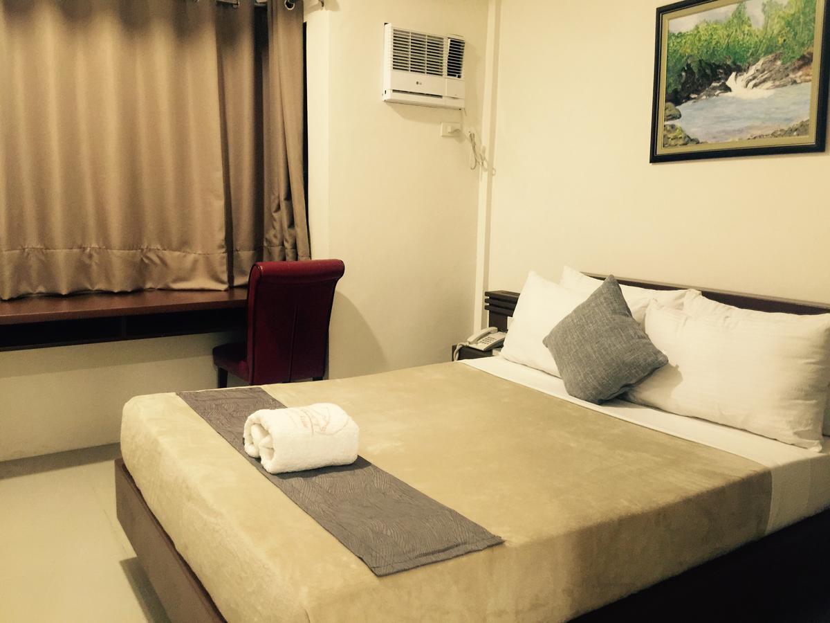 Maruyog'S Ridge Convention Center Hotel เกซอนซิตี้ ภายนอก รูปภาพ